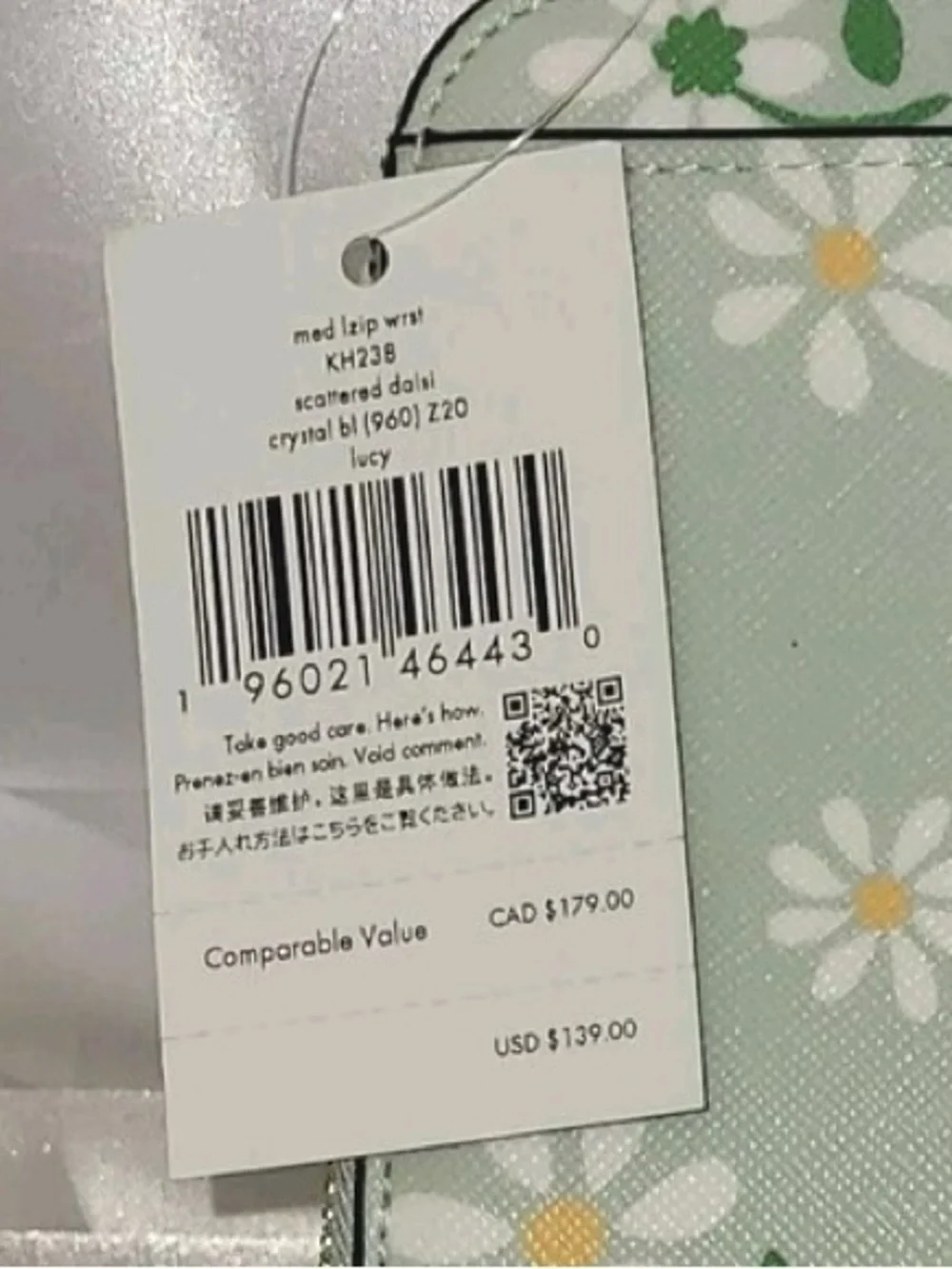 🌼 kate spade New York Mint Green Daisy Wristlet 🌼